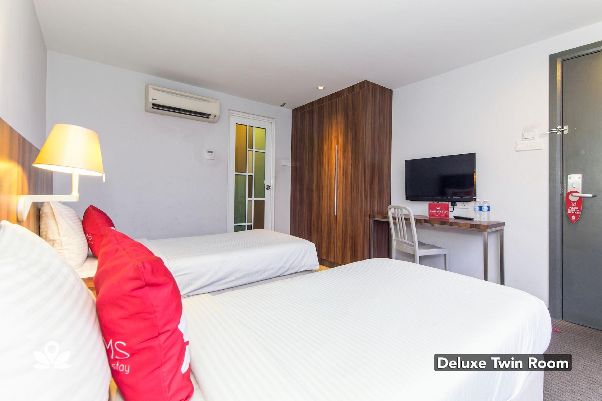 Zen Rooms Sakura Boutique Hotel Куала-Лумпур Экстерьер фото